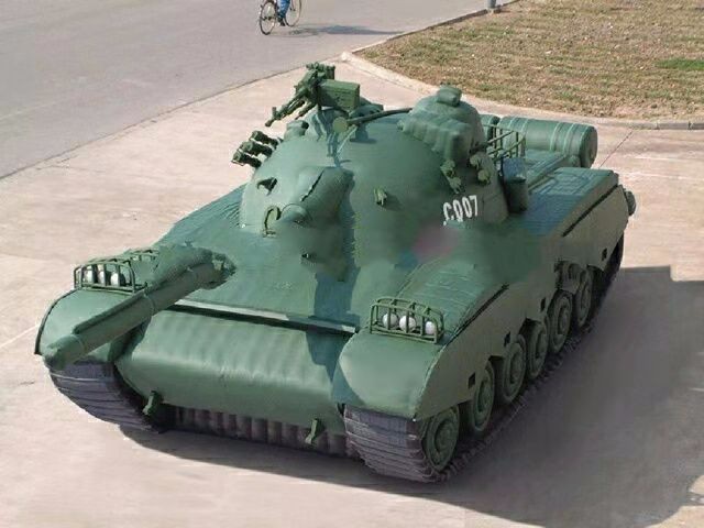 琼山军用充气坦克车